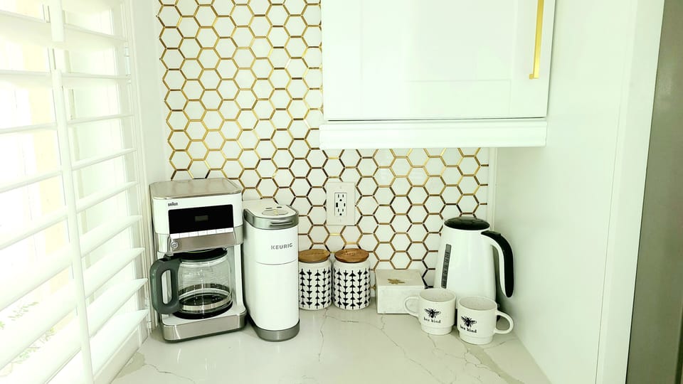 12 Cup Coffee Maker, Keurig & Electric Tea Kettle