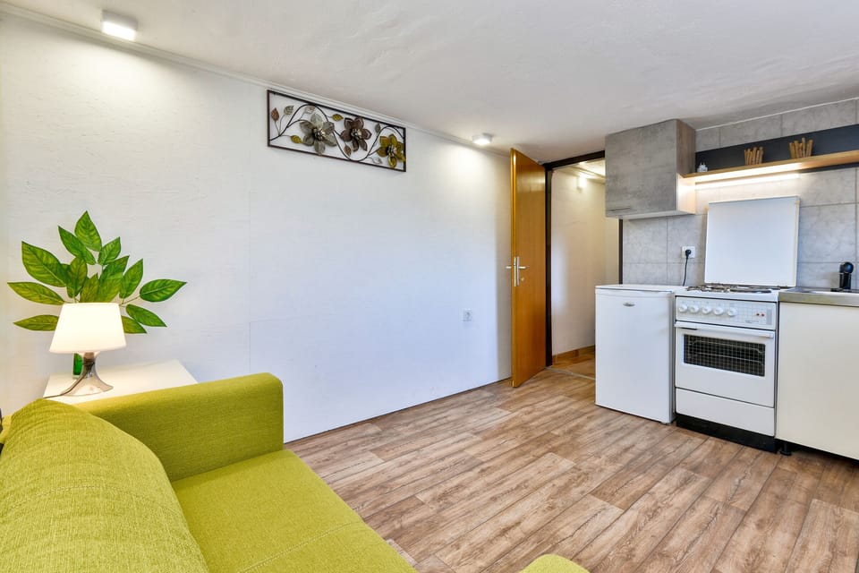 Summer kitchen