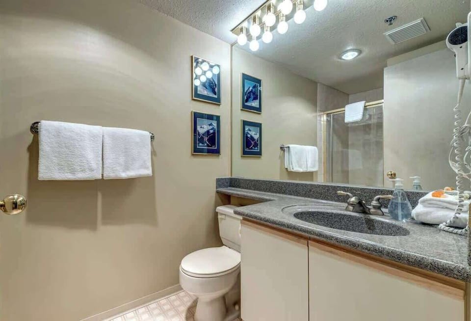 Second Bathroom with Shower