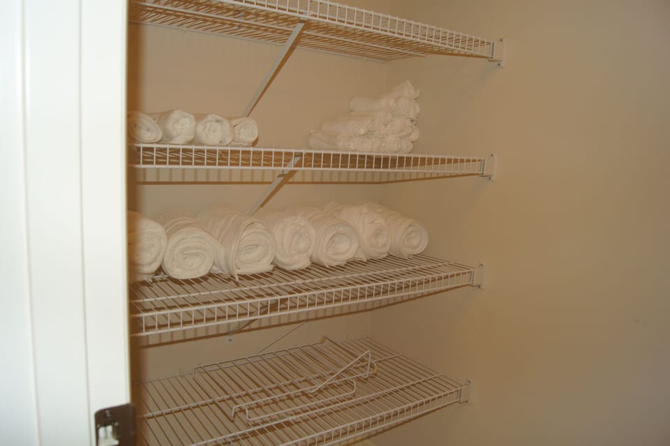 Extra towels, hand towels and wash cloths. 