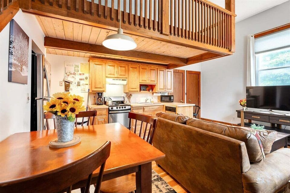 Dining/living/kitchen