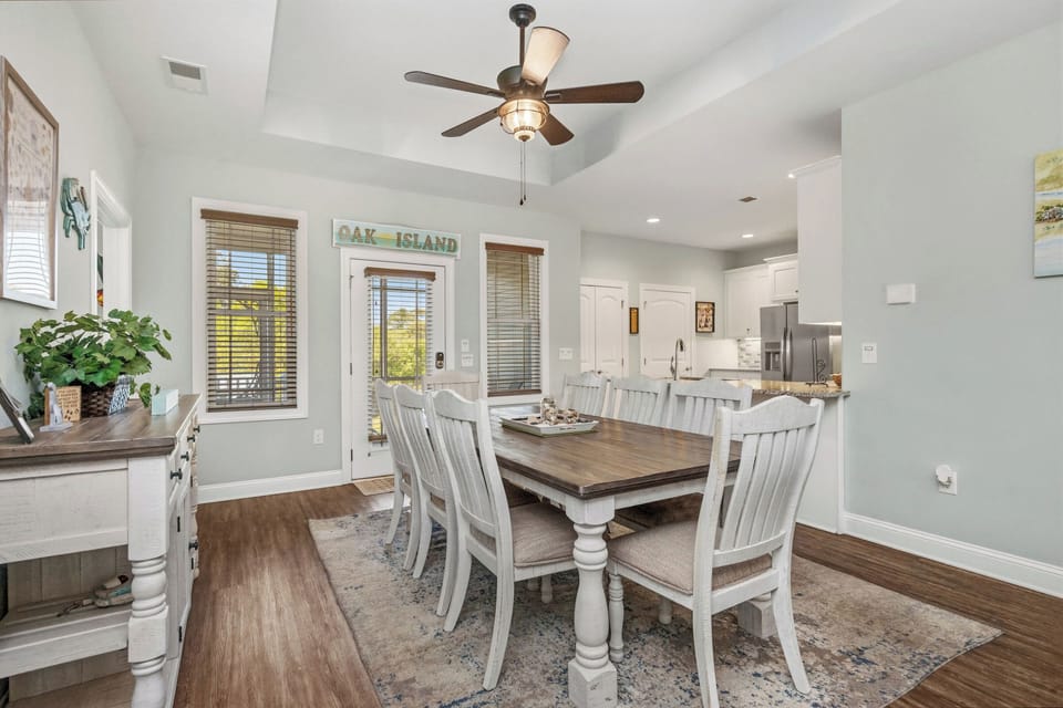 Dining Area - North