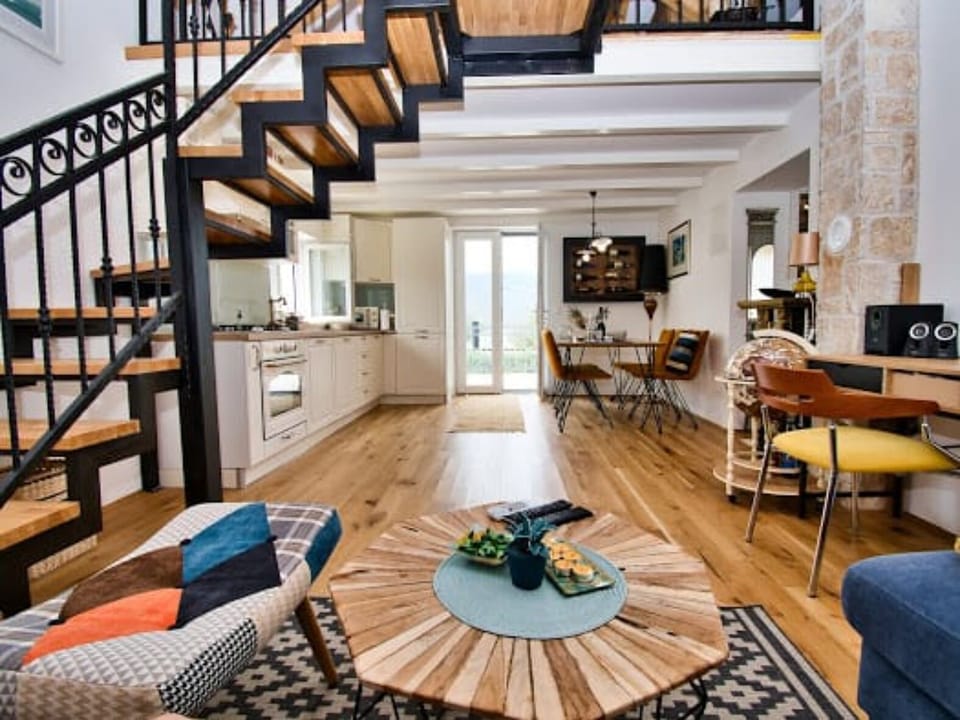 Family House, 2 Bedrooms, Sea View, Beachside | Living area | 80-cm TV with satellite channels