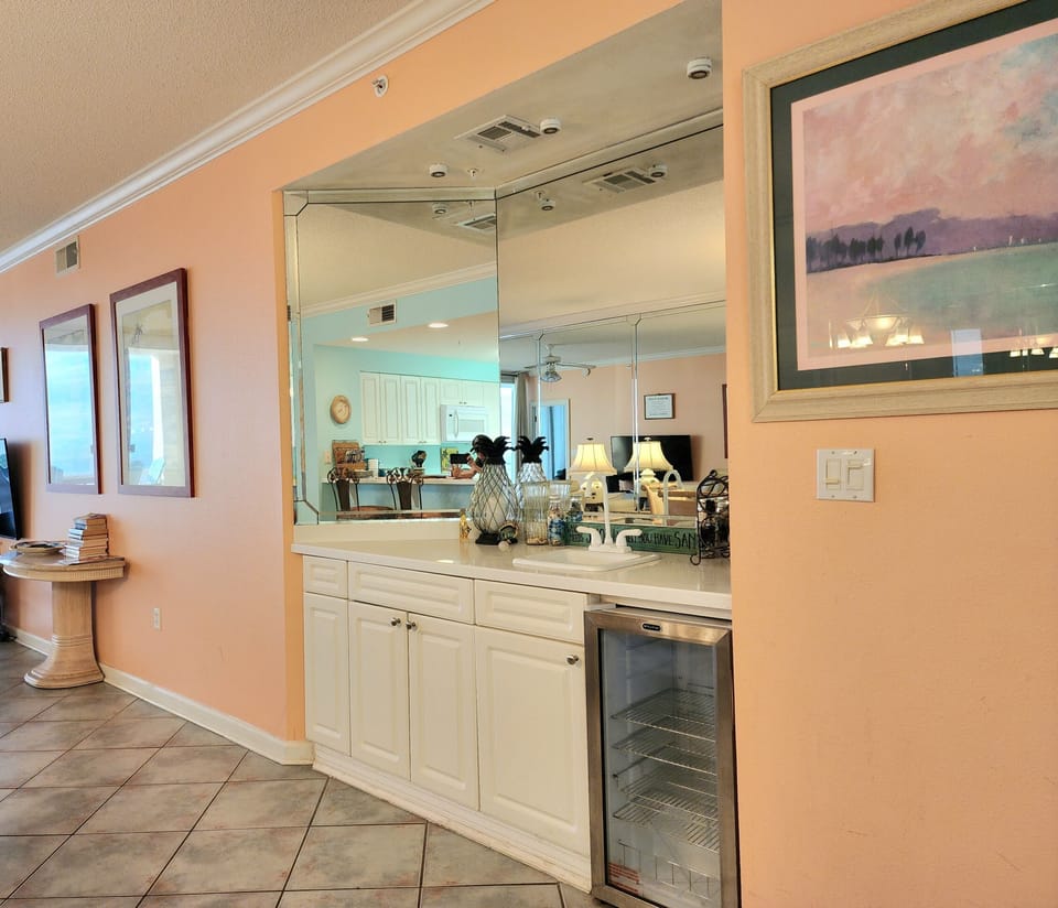 Bar area with wine fridge