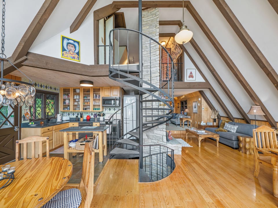 Well appointed kitchen with small eat-in area.