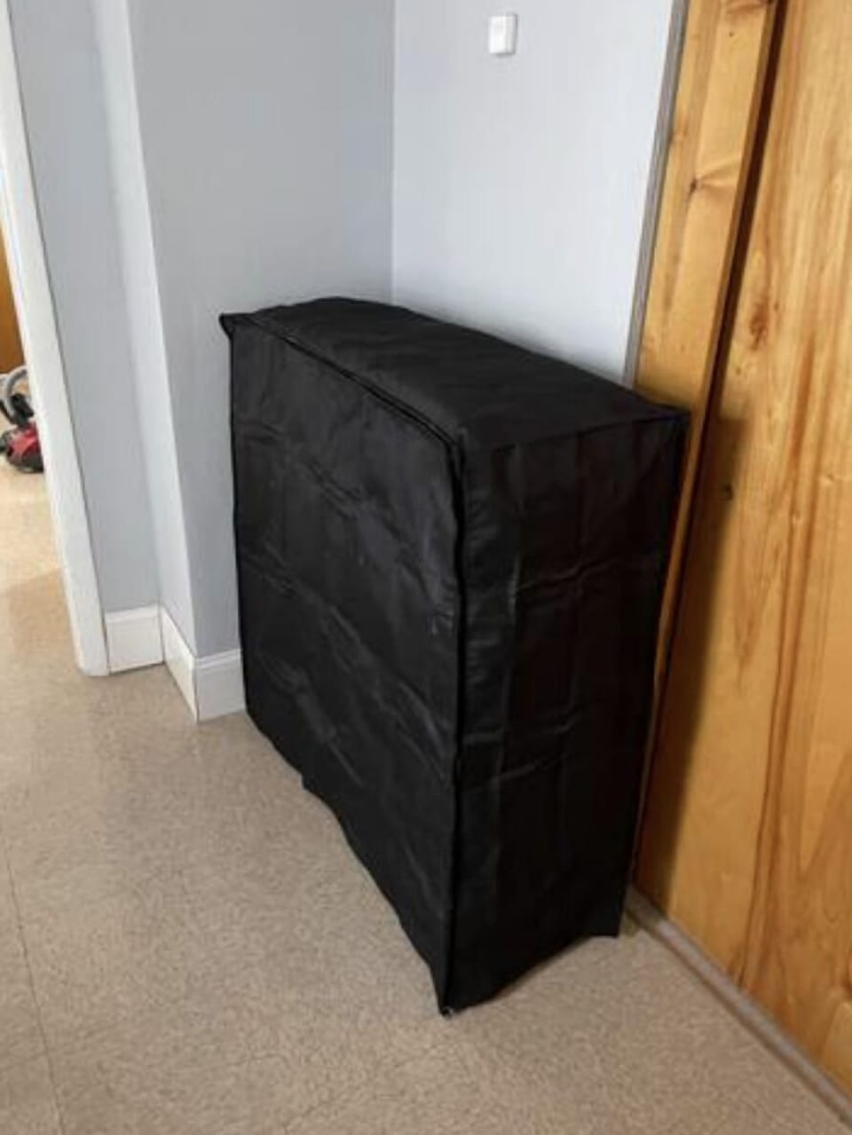 Foldable single bed 