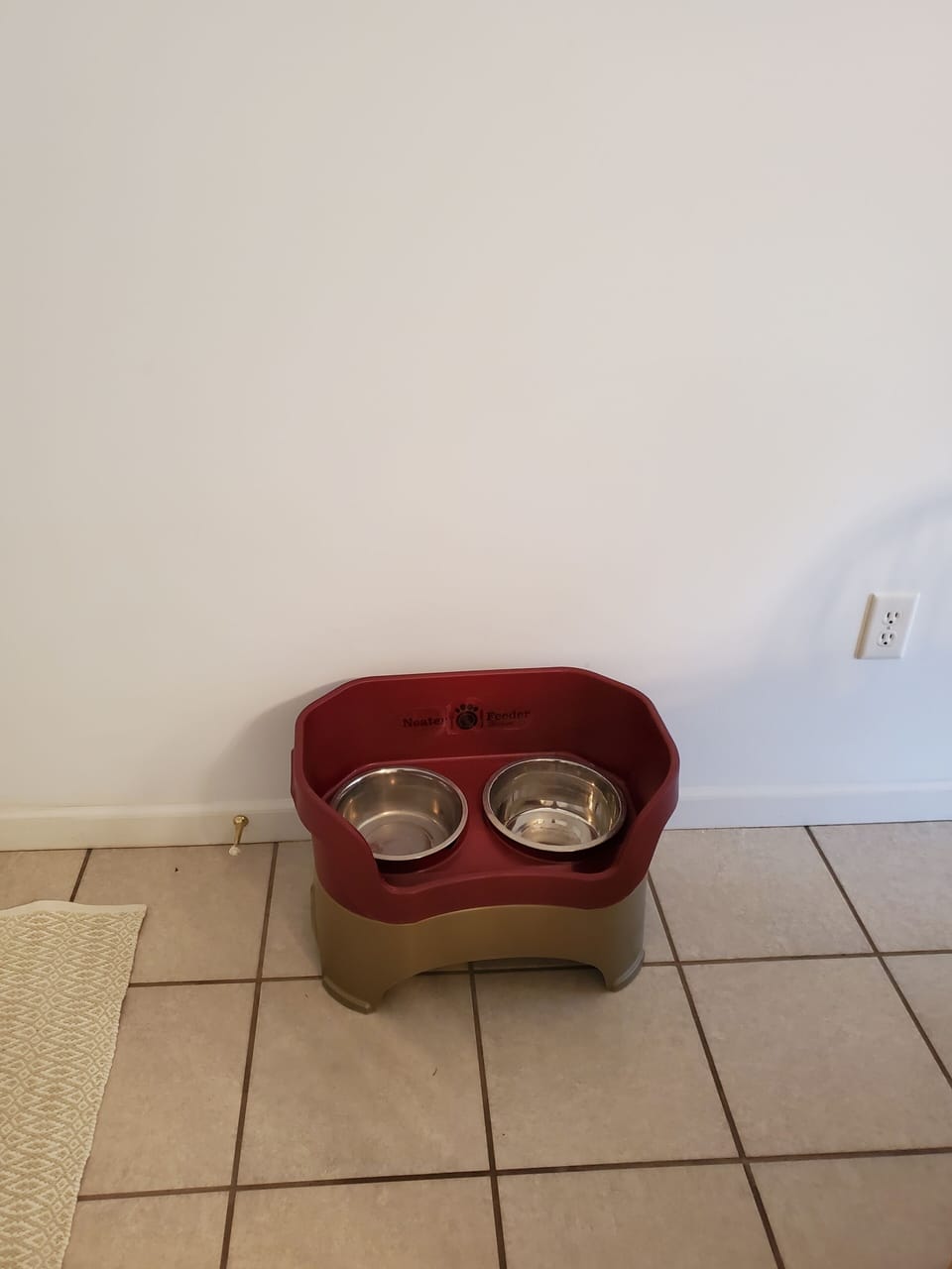 Doggie feeding station, no need to bring pet bowls!