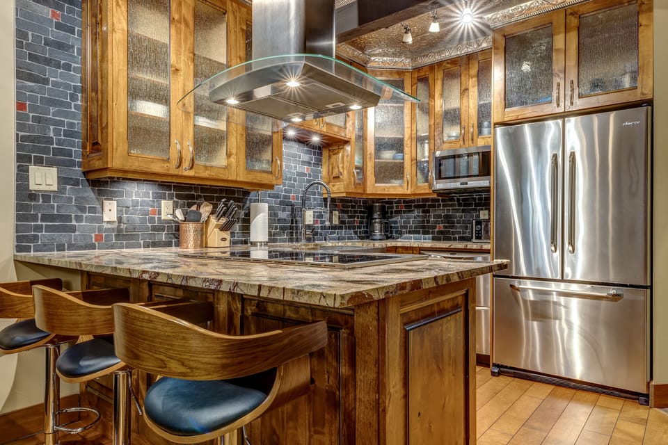 Beautiful Upgraded Kitchen