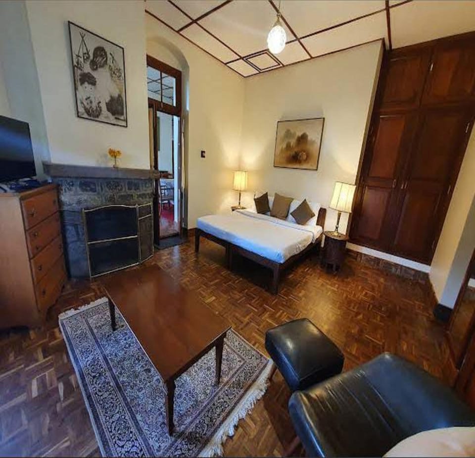 Standard Room | Egyptian cotton sheets, premium bedding, desk, free WiFi