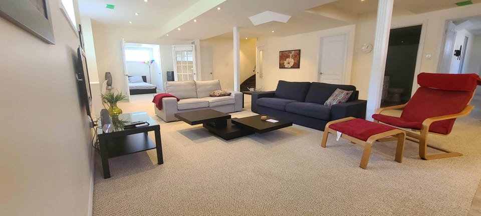 House, 2 Bedrooms | Living area | TV