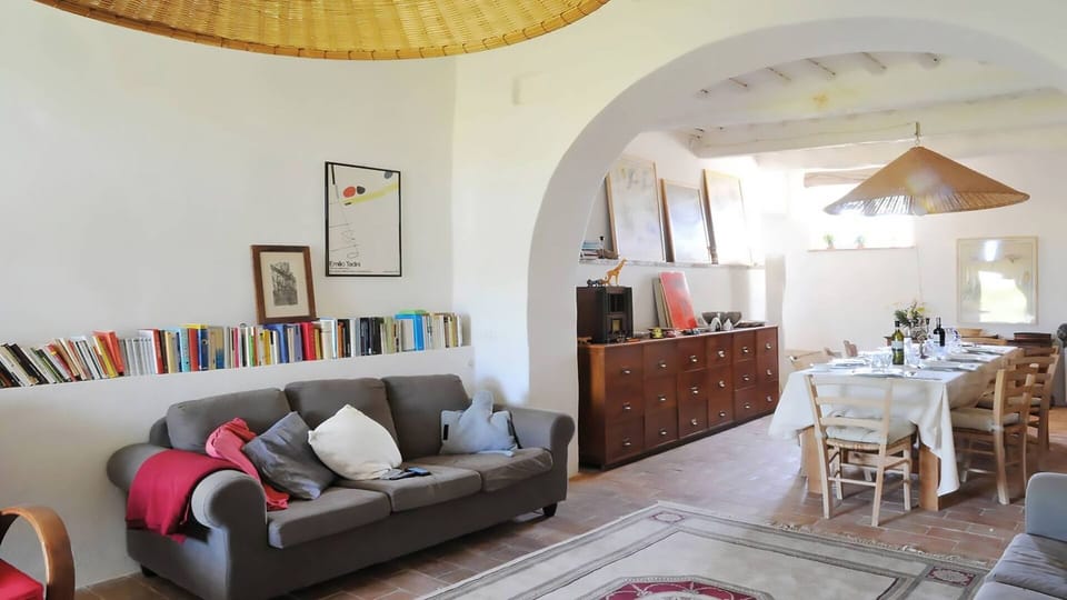 House, 5 Bedrooms, Private Pool | Living area
