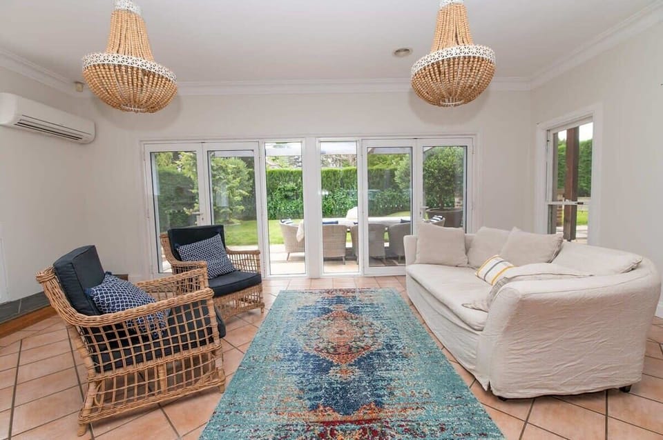 Lounge room