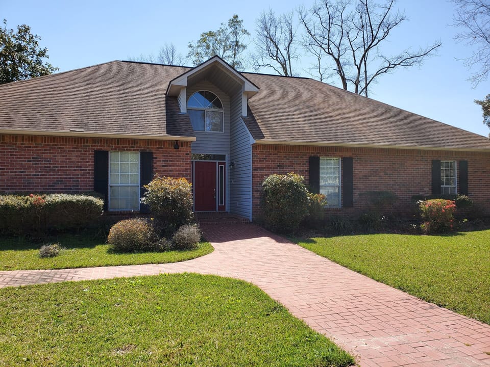 Front Entrance 
672 Alewa Place 
Diamondhead, MS
228 342 6345 