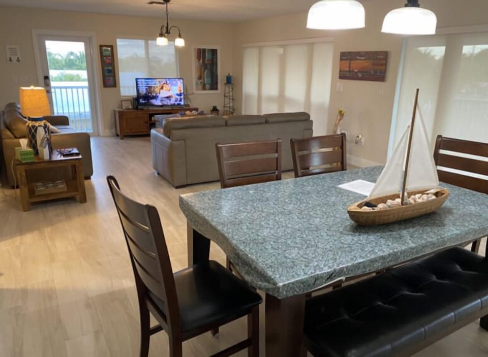  Upstairs Living Area