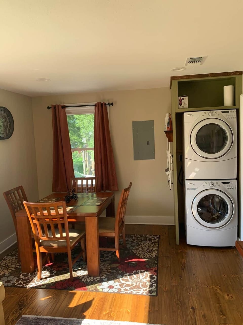 Dinning area.  Fully stocked washer and dryer.