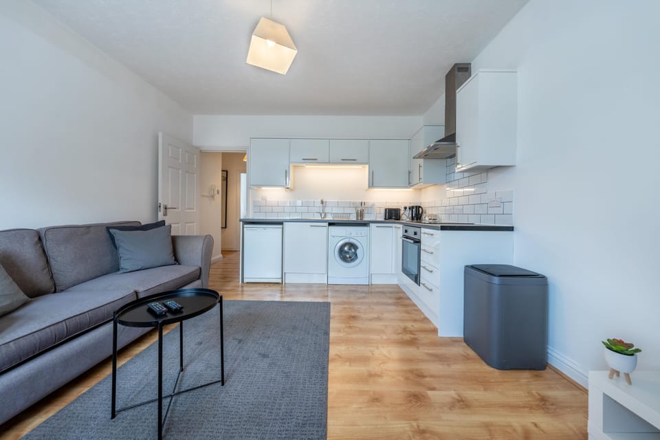 Business Apartment, Private Bathroom | Lounge