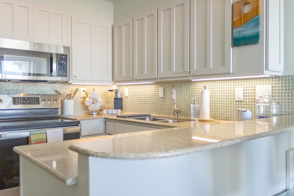 Full size kitchen