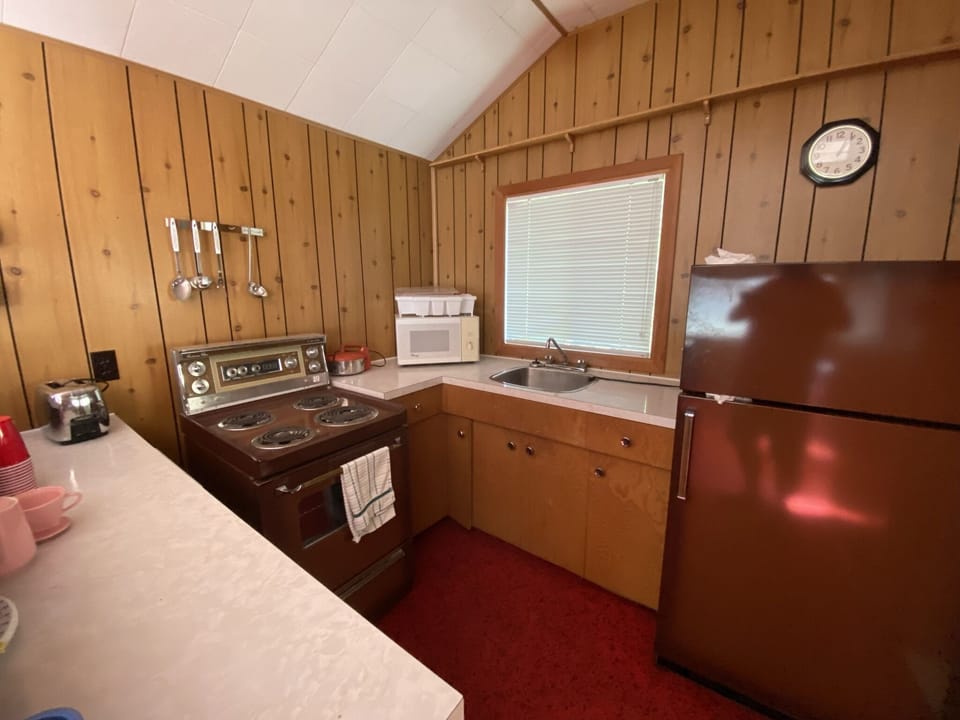 Guest cabin kitchen