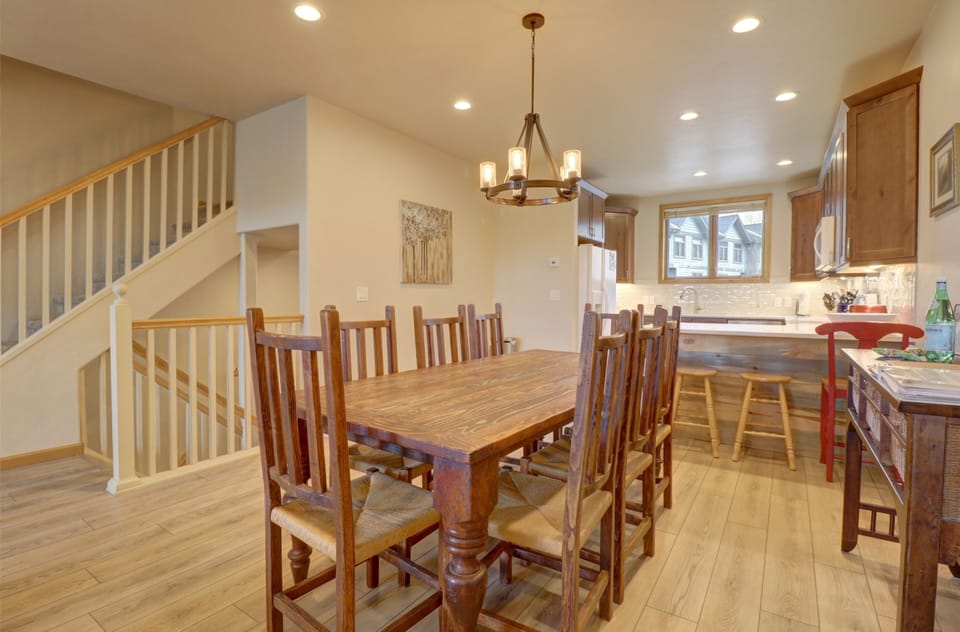 Condo, 3 Bedrooms | Dining
