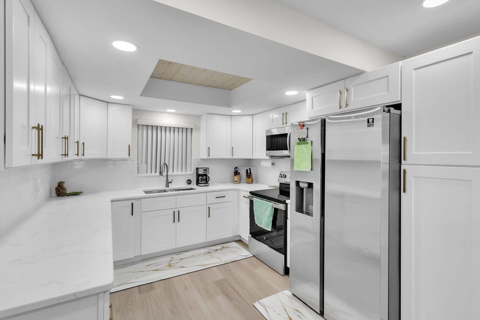 Condo, 2 Bedrooms | Private kitchen | Coffee/tea maker, fridge, oven, toaster