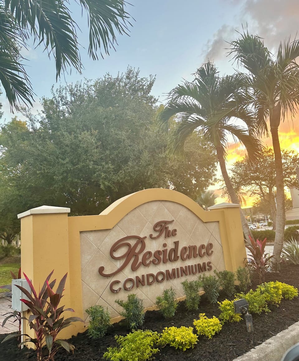 SUNSETS AT THE RESIDENCE! 🌅 directly across from EDISON MALL!
