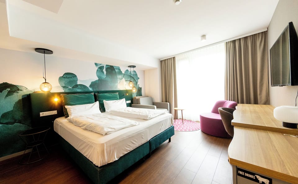 Comfort Double Room | Free minibar, in-room safe, desk, soundproofing