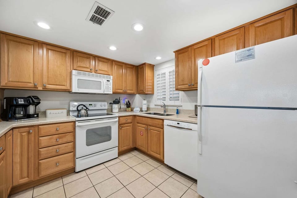 Fully equipped kitchen for convenienct