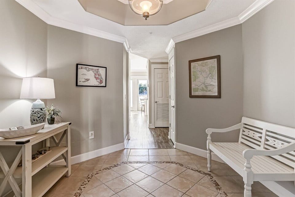 Spacious Entryway