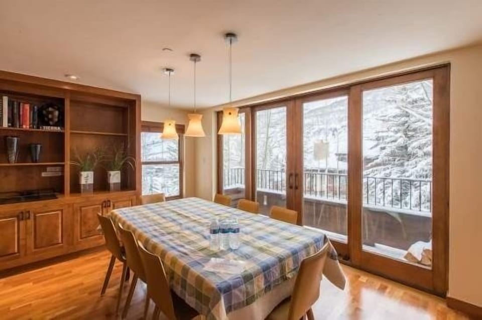 Condo, 3 Bedrooms | Dining