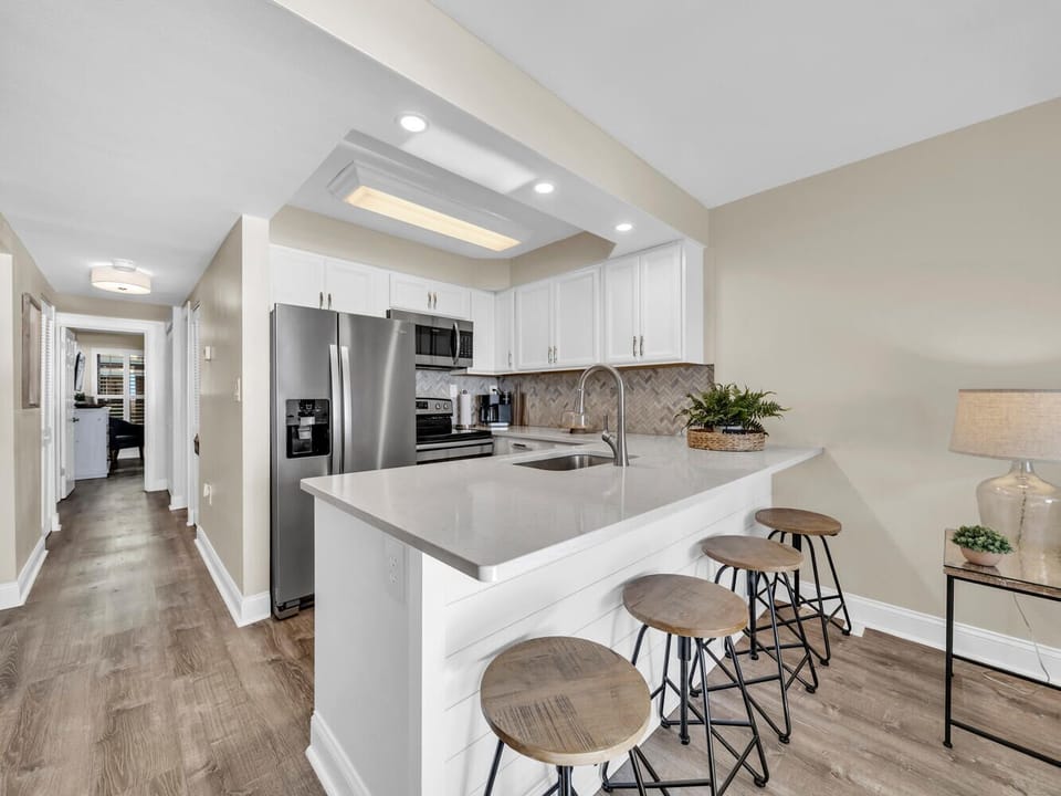 Bar/Kitchen