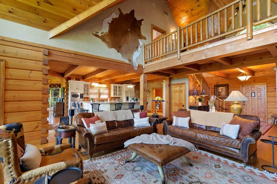 Sweetwater Lodge Living Room 5
