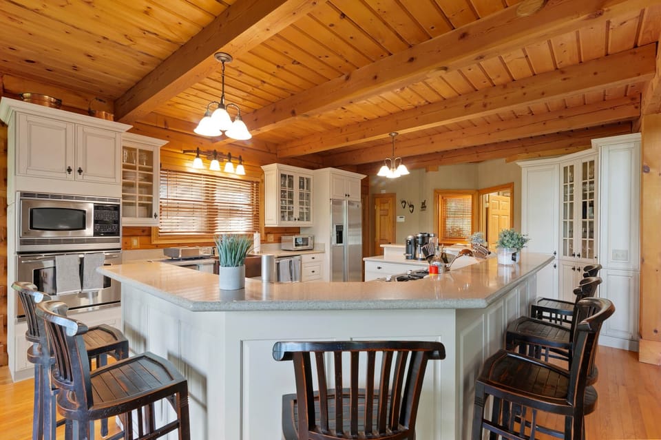 Sweetwater Lodge Kitchen