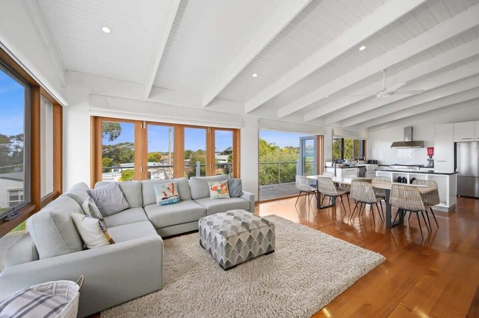 With three living areas, including a downstairs rumpus room with a Smart TV, there’s plenty of space for everyone to unwind