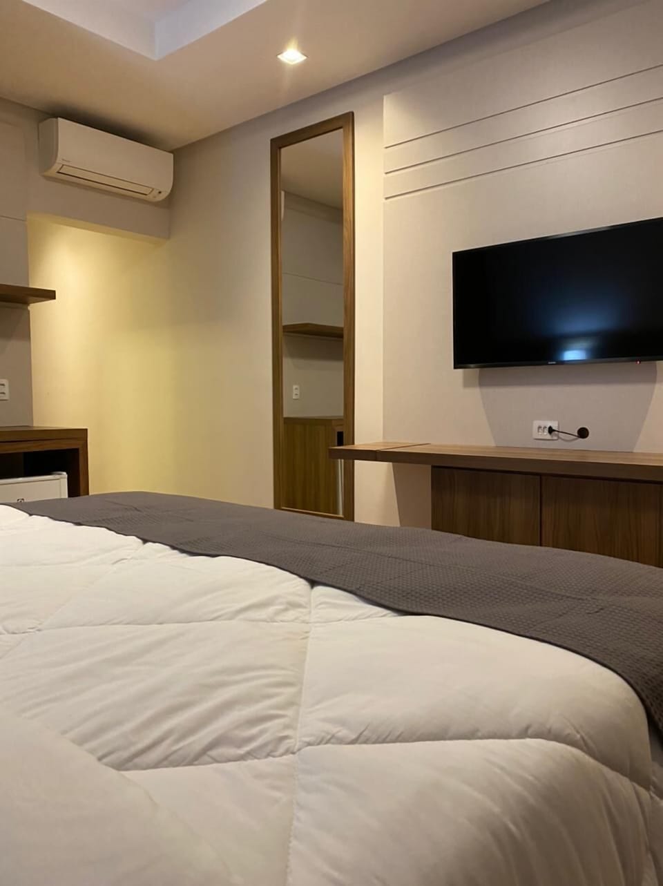 Comfort Double Room | Minibar, in-room safe, desk, laptop workspace