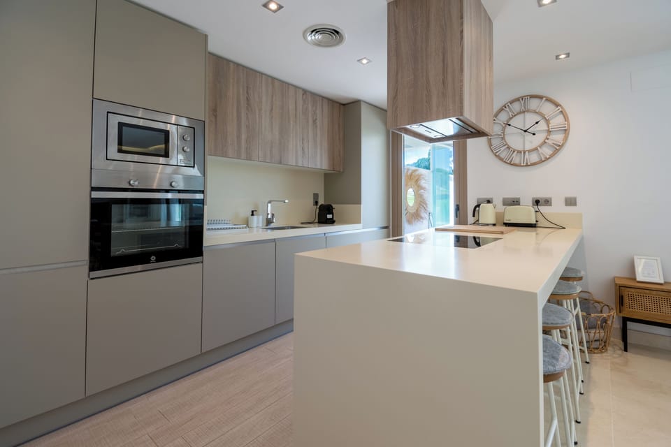 Apartment | Private kitchen | Fridge, microwave, oven, stovetop