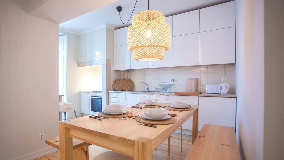 The kitchen comes fully-equipped with all the appliances you could require during your stay. #comfort #appliances #lisbon