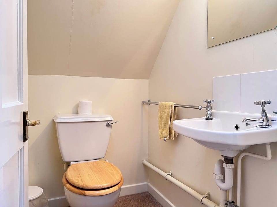 Bathroom | Grieves Cottage, Arnisdale, Kyle of Lochalsh