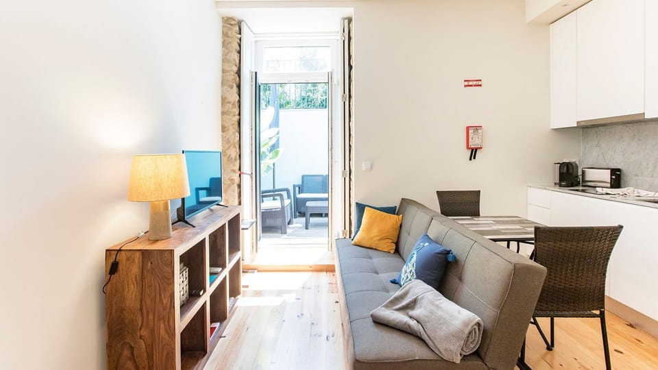 Living and Dining area. #downtownporto #airbnb