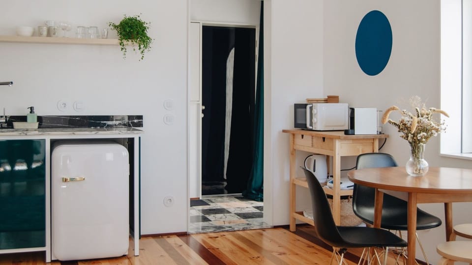 Dining area that easily accommodates two people #porto #airbnb #lovelystay