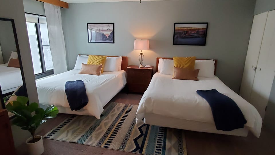 Master Bedroom - 2 queen beds