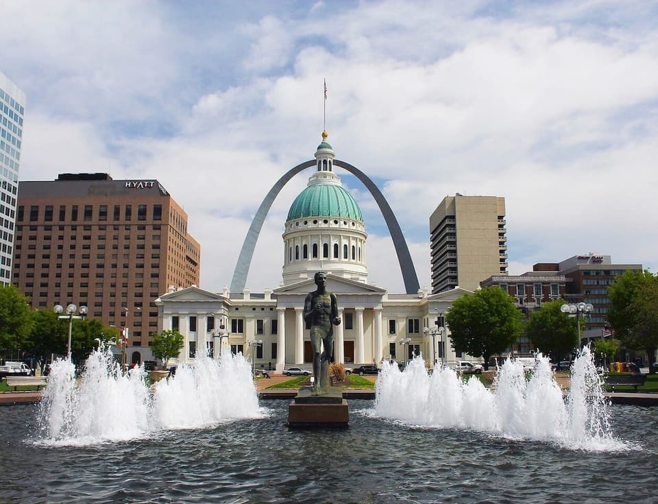 Easy Access to St. Louis sights via Metrolink or highway. 