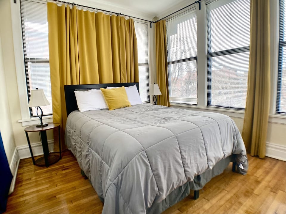 queen bedroom with pillowtop mattress