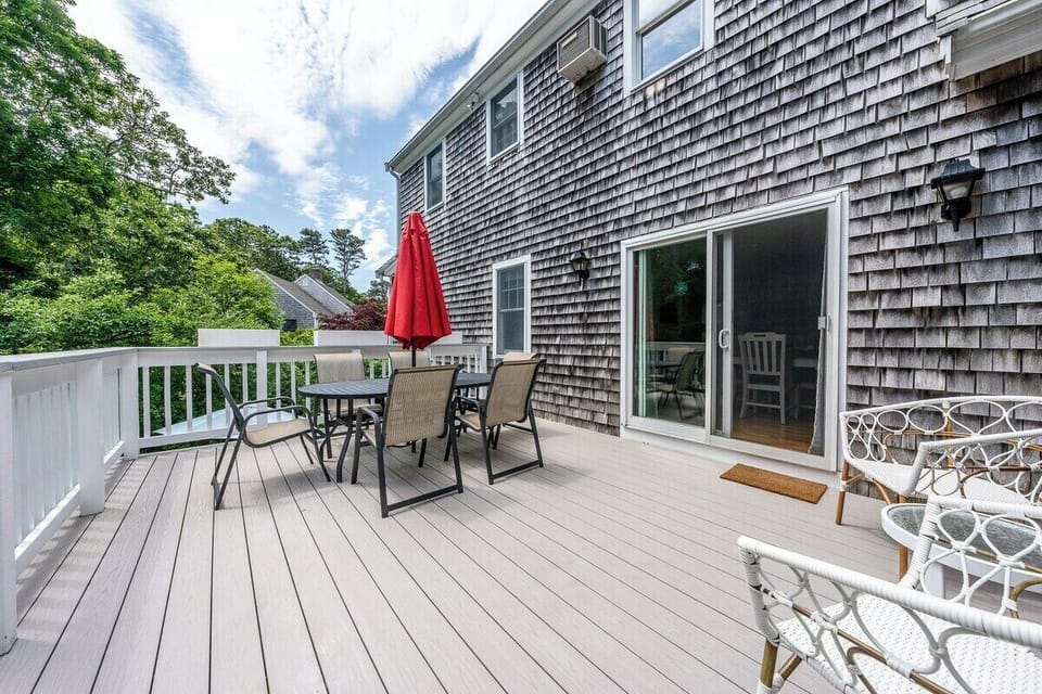 Deck off of Main Level