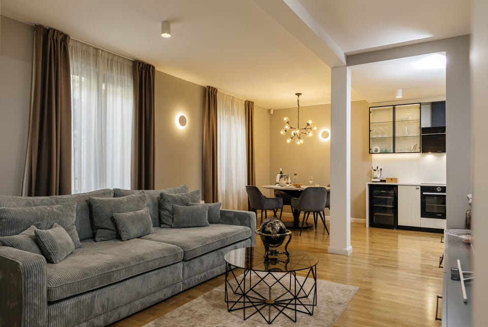Design Apartment, Hot Tub, Courtyard Area | Living area