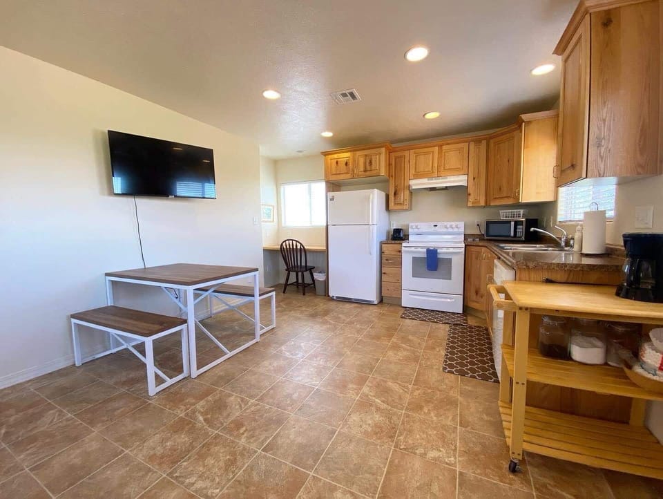 Kitchen views, Computer desk for your use.