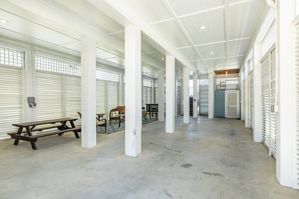 Expansive, covered ground level patio