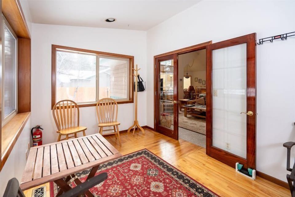 Large mud room entrance