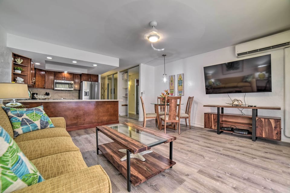 Living Room | Smart TV | Free WiFi | Window A/C Units | Queen Sleeper Sofa