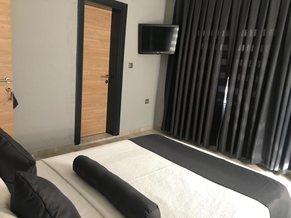 Standard Double Room | Premium bedding, down comforters, minibar, desk