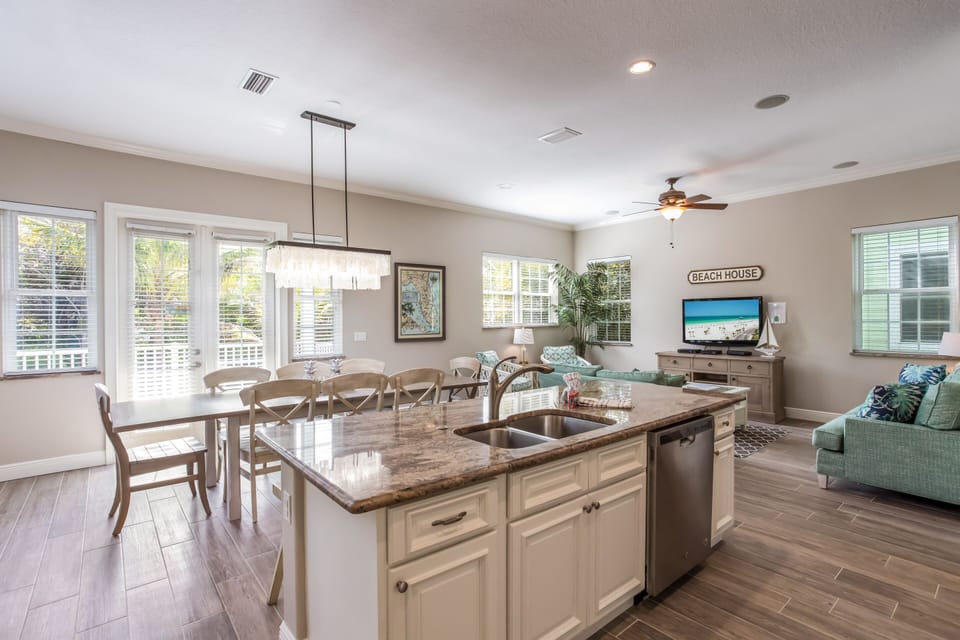 Main Floor Living